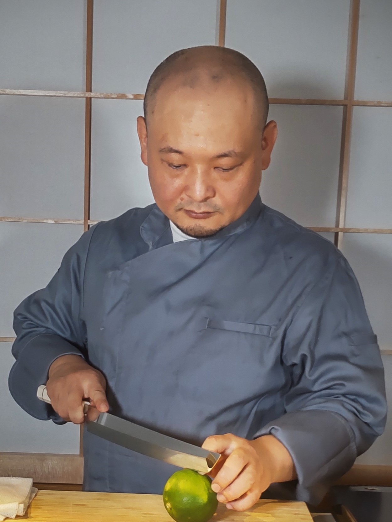Takeshi Moriyama is a chef of traditional Japanese cuisine. He is a man of gentle speech like a clergyman, and an athlete with an inner passion.